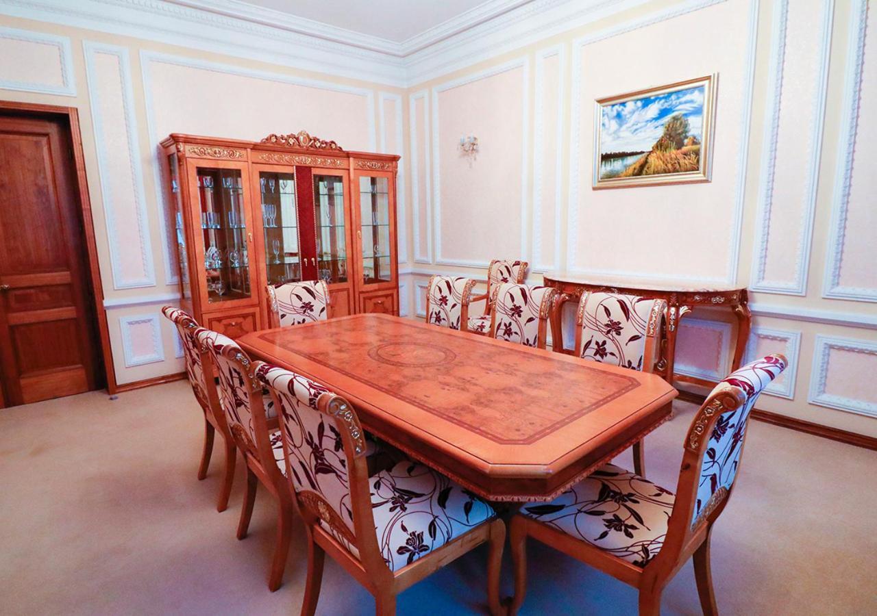 Vip Apartments Dipservice Hall Minsk Ngoại thất bức ảnh
