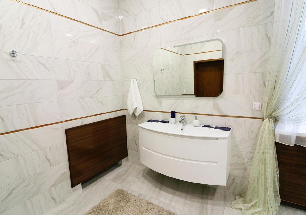 Vip Apartments Dipservice Hall Minsk Ngoại thất bức ảnh